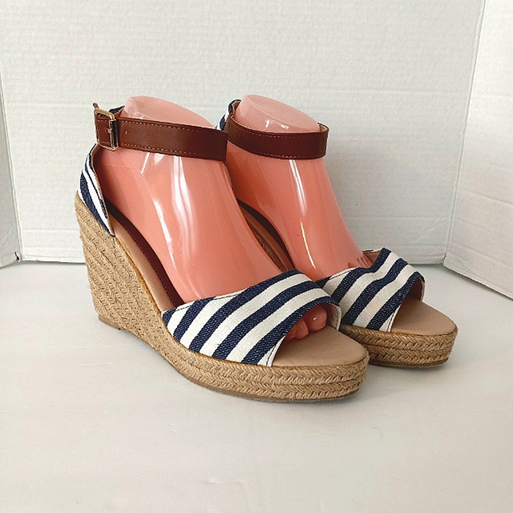 Pierre Dumas navy/white striped wedge espadrille sandals size 10